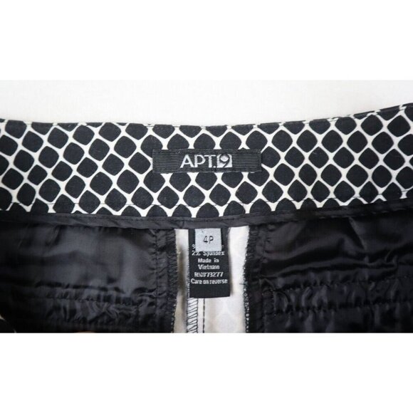 WOMEN'S BLACK & WHITE PRINT CROPPED CAPRI PANTS - APT. 9 - SIZE 4P - Picture 4 of 5